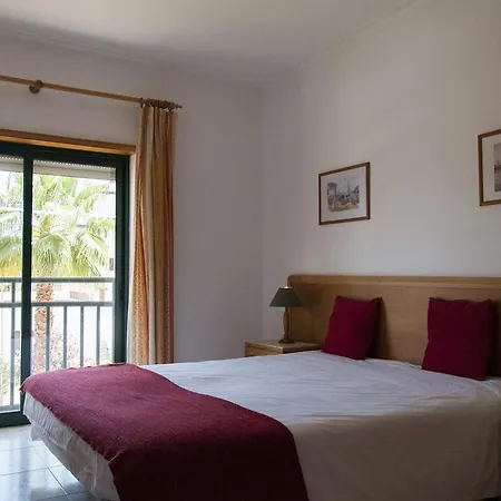 Plaza Real By Atlantichotels アパートホテル 3*