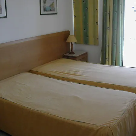 Plaza Real By Atlantichotels 3* ポルティマン