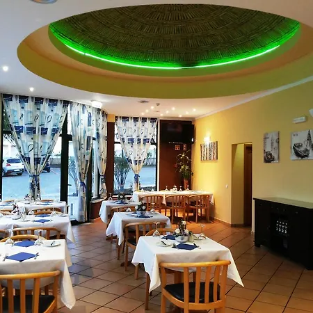 Plaza Real By Atlantichotels شقة فندقية 3*
