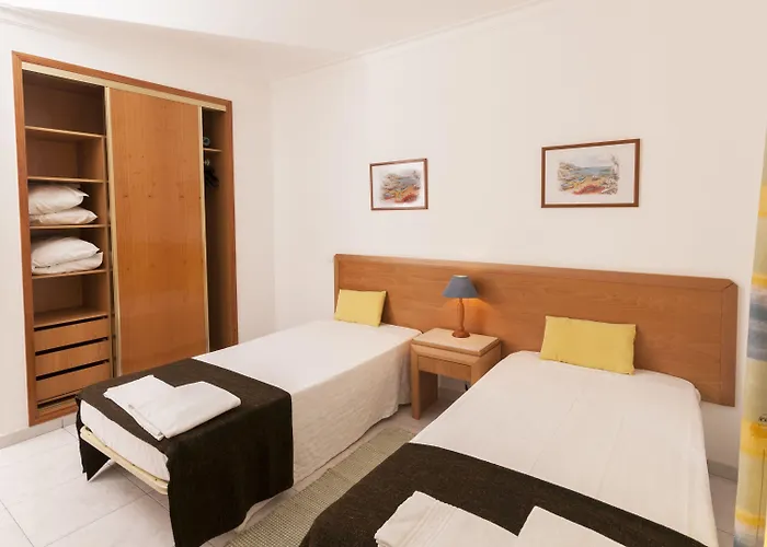 Aparthotel Plaza Real By Atlantichotels 3*