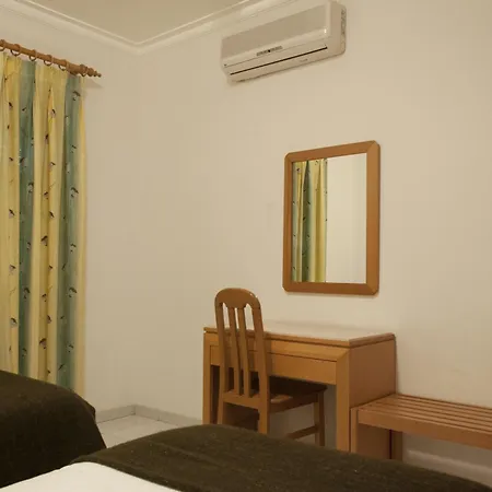 Plaza Real By Atlantichotels Aparthotel Portimao