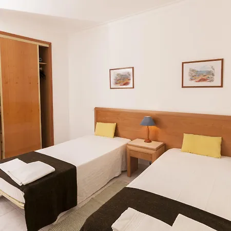 Ξενοδοχείο με διαμερίσματα Plaza Real By Atlantichotels 3*