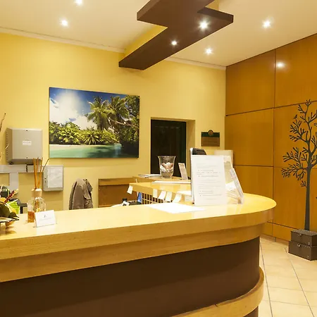 Aparthotel Plaza Real By Atlantichotels