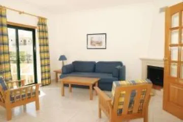 Ξενοδοχείο με διαμερίσματα Plaza Real By Atlantichotels 3*